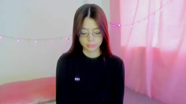 Danna Myst online show from 11-27-25, 05:26