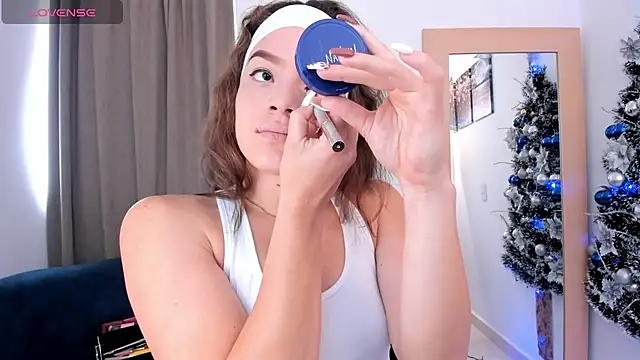 Snapshot of Baby_Asshley chatting on 11-24-25, 05:56 Baby Asshley online show from 11-24-25, 05:56