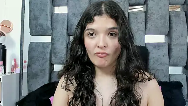 Snapshot of ARTEMISAKIM chatting on 10-10-25, 03:33 ARTEMISAKIM online show from 10-10-25, 03:33