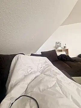 Snapshot of DerechteJunge chatting on 02-15-26, 08:46 DerechteJunge online show from 02-15-26, 08:46