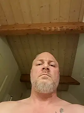 Snapshot of Lucifer29cm chatting on 02-14-25, 04:41 Lucifer29cm online show from 02-14-25, 04:41