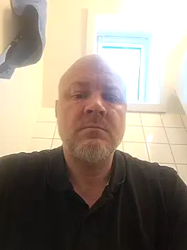 Snapshot of Lucifer29cm chatting on 02-22-25, 12:40 Lucifer29cm online show from 02-22-25, 12:40