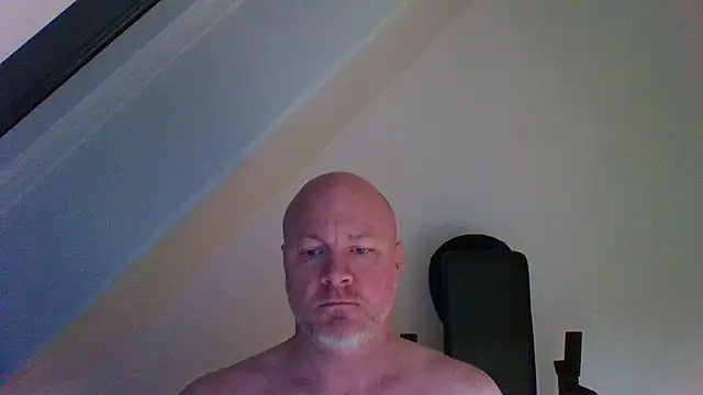 Snapshot of Lucifer29cm chatting on 10-05-25, 02:43 Lucifer29cm online show from 10-05-25, 02:43