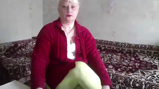 Snapshot of NikolinaBounty chatting on 10-22-25, 10:15 NikolinaBounty online show from 10-22-25, 10:15