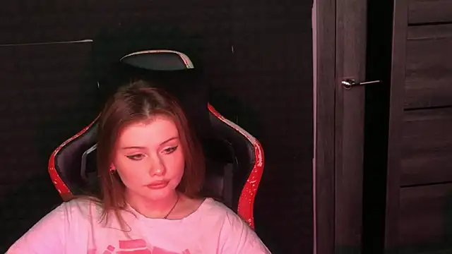 baby Milaaaaaaa online show from 02-22-25, 10:09