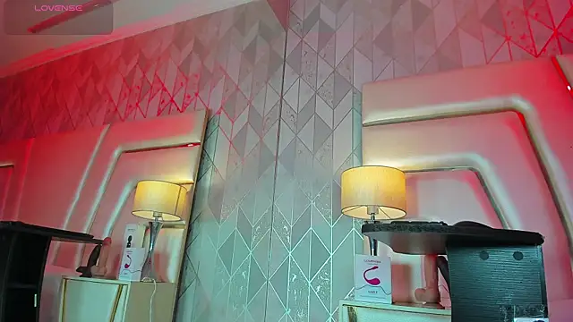 AnahisBennett online show from 02-15-26, 05:04