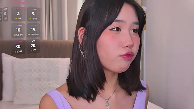 HitomiAoki online show from 03-03-25, 06:33