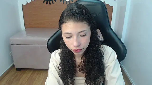 danatella a online show from 11-08-25, 12:49