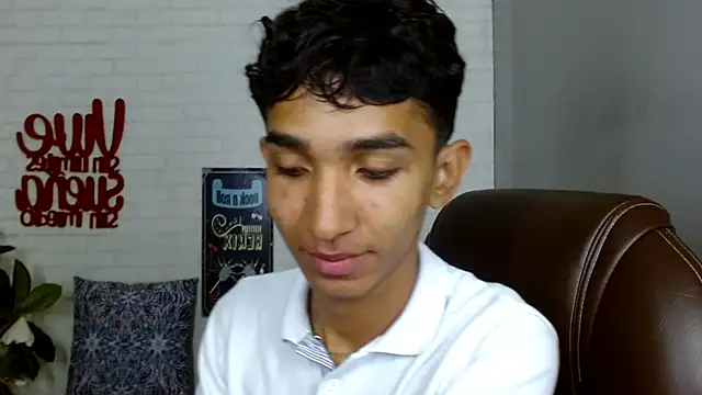 Martin Linares online show from 02-21-25, 01:44