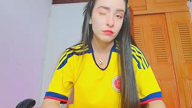 Snapshot of Peach_Rose_ chatting on 11-15-25, 05:09 Peach Rose online show from 11-15-25, 05:09