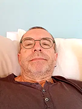 Snapshot of Xavspank2 chatting on 09-29-25, 09:25 Xavspank2 online show from 09-29-25, 09:25