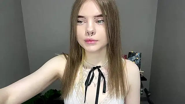 CarolinePepper online show from 03-08-25, 08:14