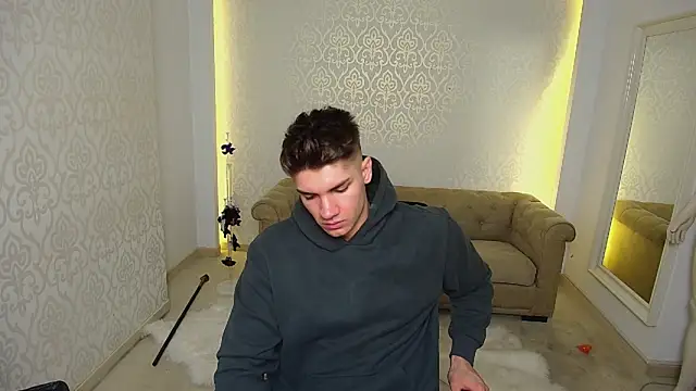 MaxKaiden online show from 11-08-25, 05:18