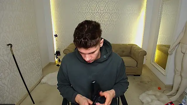 MaxKaiden online show from 11-11-25, 06:02