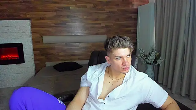 MaxKaiden online show from 03-11-26, 05:35