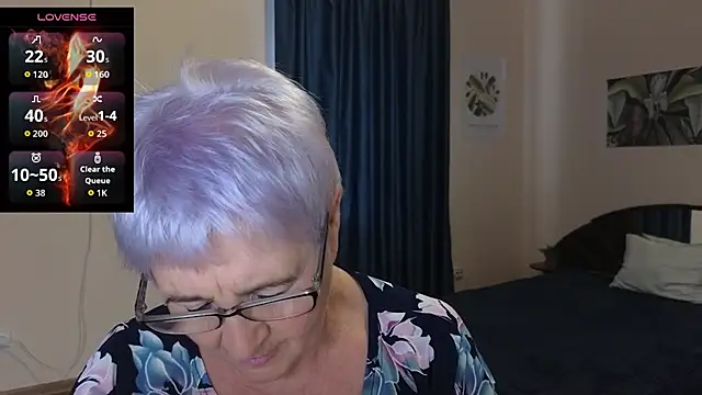 Snapshot of Sandra_Snowflake chatting on 10-23-25, 10:58 Sandra Snowflake online show from 10-23-25, 10:58