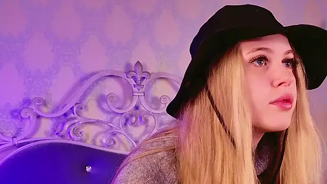 Snapshot of BECKI_VRES chatting on 10-09-25, 08:40 BECKI VRES online show from 10-09-25, 08:40