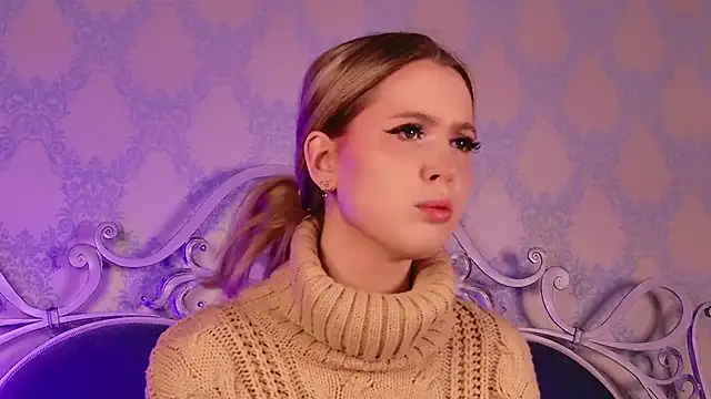 Snapshot of BECKI_VRES chatting on 10-15-25, 08:31 BECKI VRES online show from 10-15-25, 08:31