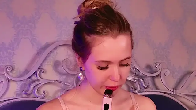 Snapshot of BECKI_VRES chatting on 10-26-25, 09:10 BECKI VRES online show from 10-26-25, 09:10