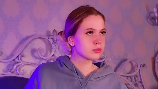 Snapshot of BECKI_VRES chatting on 10-30-25, 08:31 BECKI VRES online show from 10-30-25, 08:31