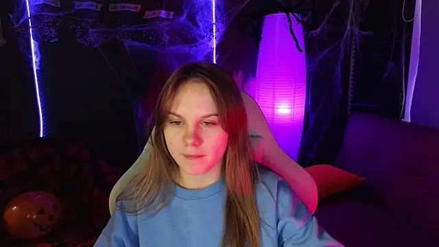 Dyna bae online show from 10-24-25, 01:57