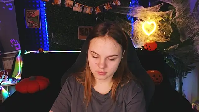 Dyna bae online show from 10-30-25, 01:51