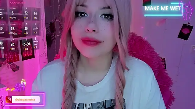 Snapshot of Sparkle_Mona chatting on 03-19-25, 01:54 Sparkle Mona online show from 03-19-25, 01:54