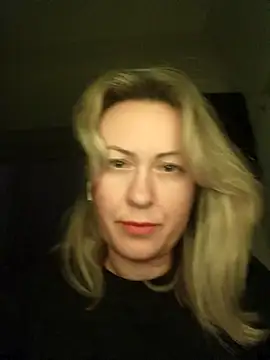 Snapshot of Mary888x chatting on 02-15-25, 07:06 Mary888x online show from 02-15-25, 07:06