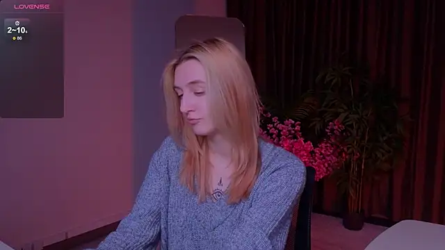 Snapshot of aishiro chatting on 12-01-25, 01:38 aishiro online show from 12-01-25, 01:38