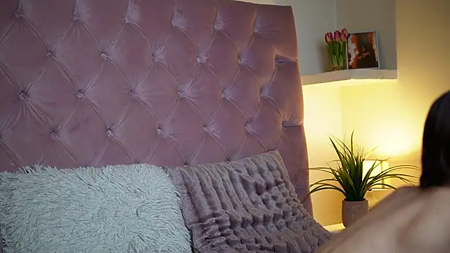 MaiaMini online show from 11-12-25, 09:03