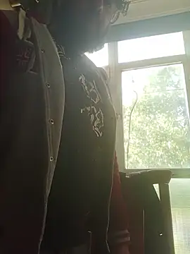 Snapshot of serpensy chatting on 11-17-25, 01:50 serpensy online show from 11-17-25, 01:50