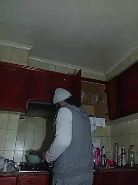 Snapshot of serpensy chatting on 12-15-25, 08:24 serpensy online show from 12-15-25, 08:24