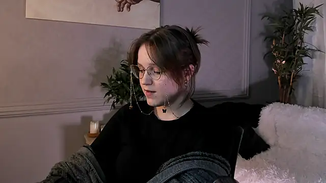 Snapshot of Rada_Woods chatting on 03-12-25, 11:42 Rada Woods online show from 03-12-25, 11:42