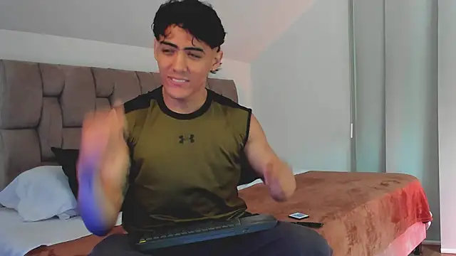 Taylercross online show from 02-25-25, 01:39