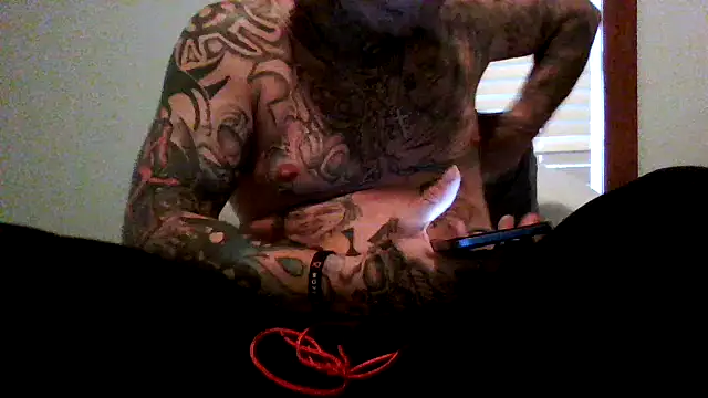 Snapshot of mickeyg420 chatting on 03-22-25, 01:52 mickeyg420 online show from 03-22-25, 01:52