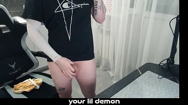 Snapshot of yourlildemon chatting on 02-21-26, 06:31 yourlildemon online show from 02-21-26, 06:31