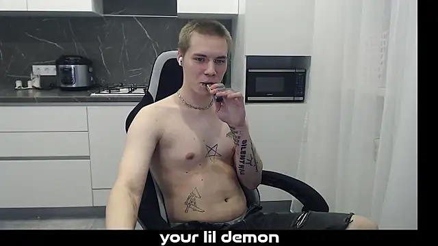 Snapshot of yourlildemon chatting on 02-23-26, 07:00 yourlildemon online show from 02-23-26, 07:00
