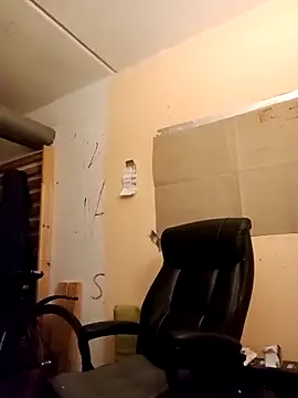 VickyDevilEU online show from 10-21-25, 12:00