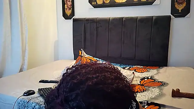 lunitadal online show from 11-22-25, 03:05