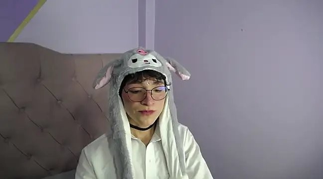 Damiian21  online show from 02-26-25, 01:30