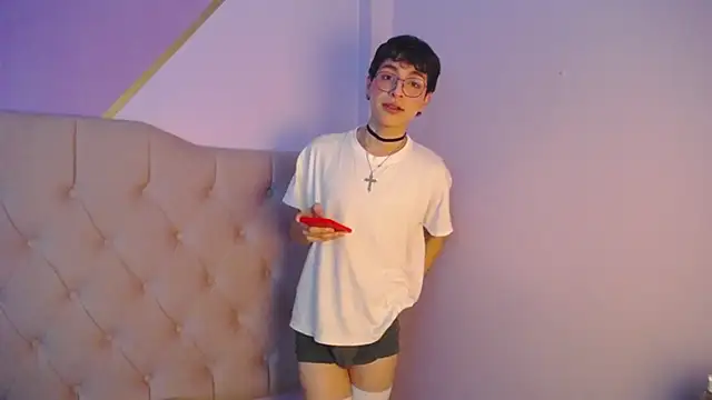 Damiian21  online show from 03-08-25, 02:08