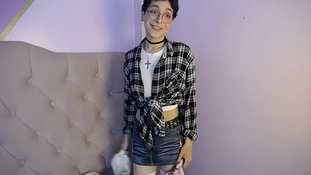 Damiian21  online show from 03-10-25, 02:05