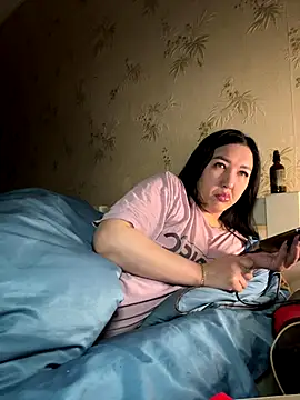 Naughtbaby 2025 online show from 12-20-25, 12:40