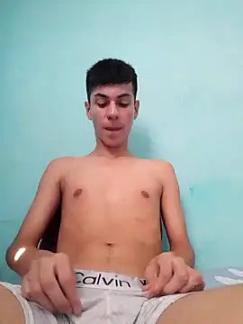 Snapshot of Johann_sex chatting on 03-19-25, 05:06 Johann sex online show from 03-19-25, 05:06