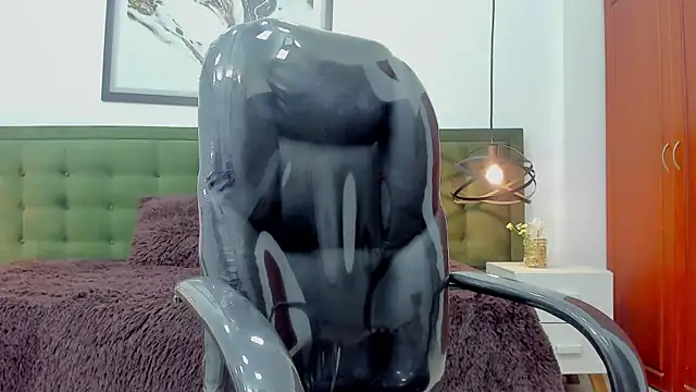 Snapshot of Johann_sex chatting on 10-21-25, 05:13 Johann sex online show from 10-21-25, 05:13