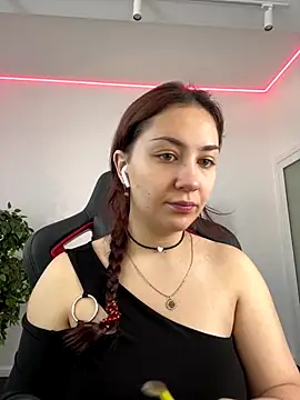 AshleySkott  online show from 09-18-25, 08:05