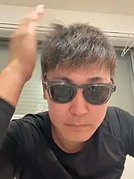 Snapshot of pierrot_0202 chatting on 03-11-25, 08:20 pierrot 0202 online show from 03-11-25, 08:20