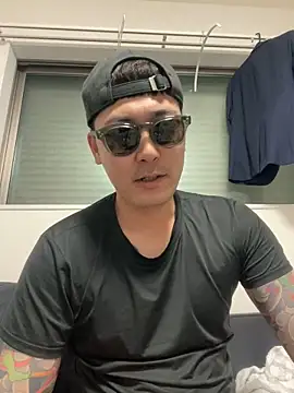 Snapshot of pierrot_0202 chatting on 03-22-25, 10:39 pierrot 0202 online show from 03-22-25, 10:39