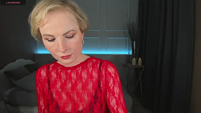 Snapshot of Sandra_Kind chatting on 02-22-25, 06:06 Sandra Kind online show from 02-22-25, 06:06