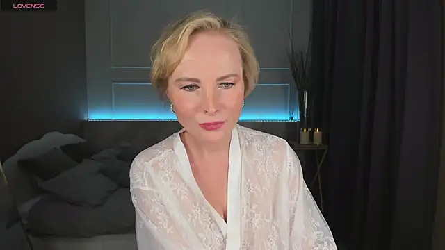 Snapshot of Sandra_Kind chatting on 02-22-25, 09:12 Sandra Kind online show from 02-22-25, 09:12